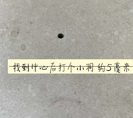 玉田瓷砖空鼓维修公司专业解答在瓷砖铺贴过程中，如果砂料搅拌不均匀，将会带来以下问题